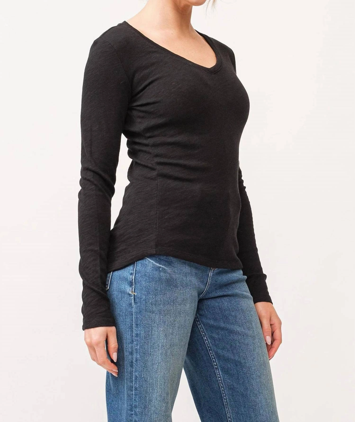 Alina Relaxed Fit Basic Top In Black