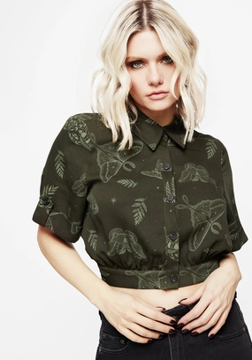 Callopistria Moth Print Short Sleeve Crop Shirt - Green Tops Womens - women's blouses clearance