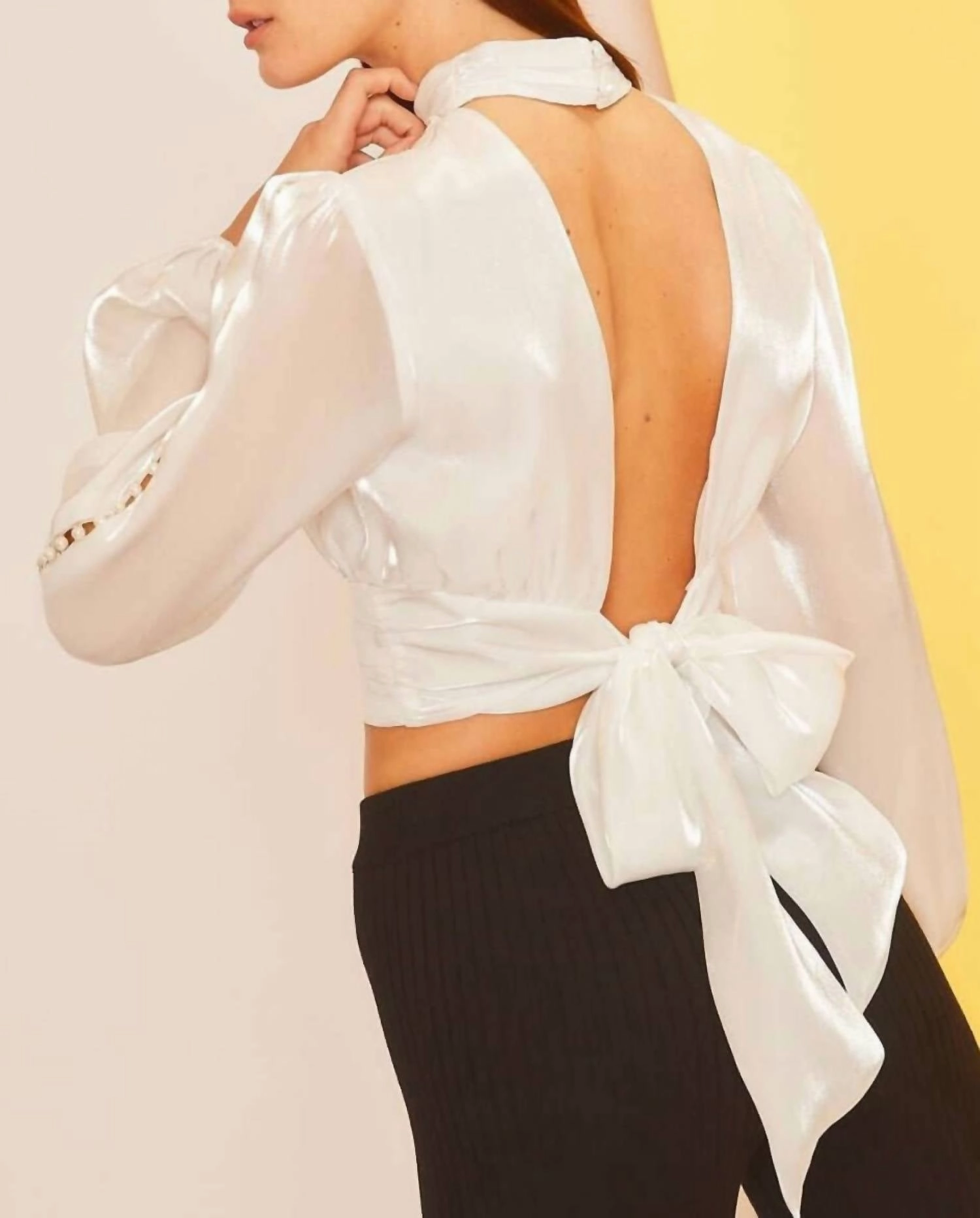 Elise Backless Cropped Sleeve Blouse In White