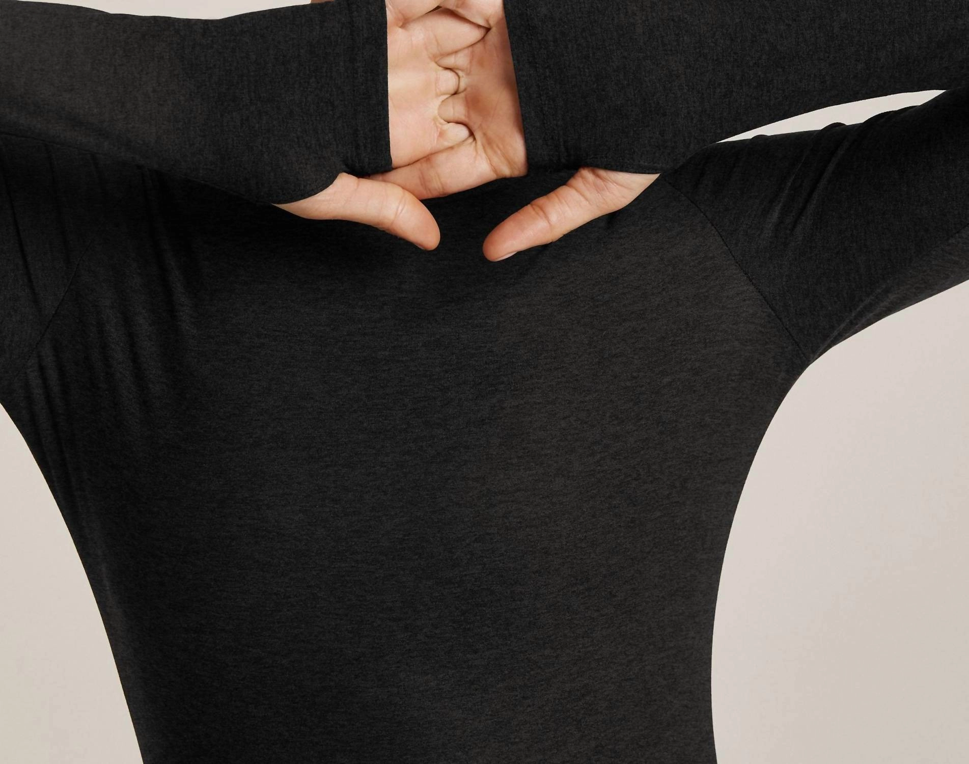 Featherweight Classic Crew Pullover In Darkest Night