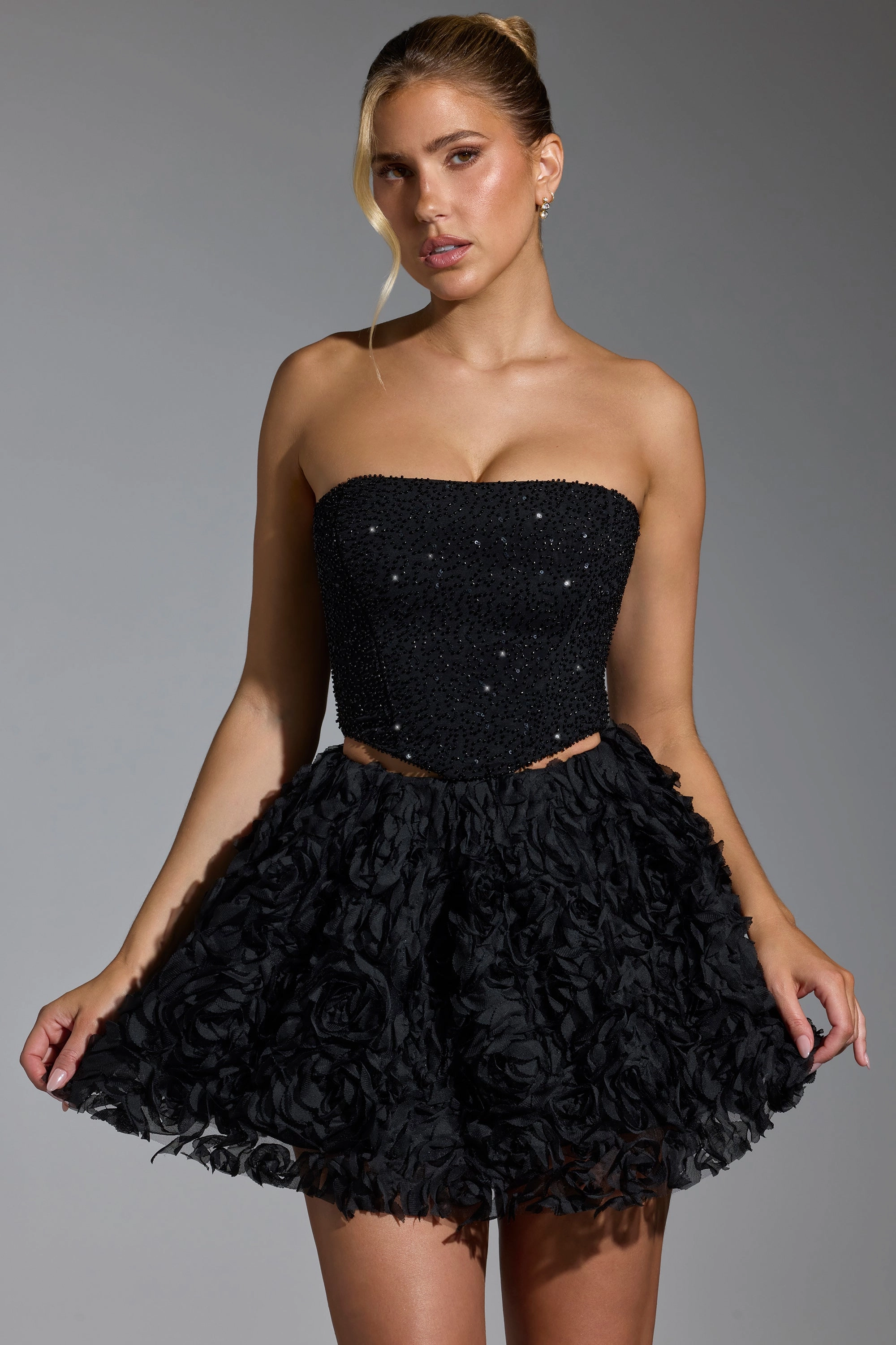 Floral-Appliqu Mini Skirt in Black