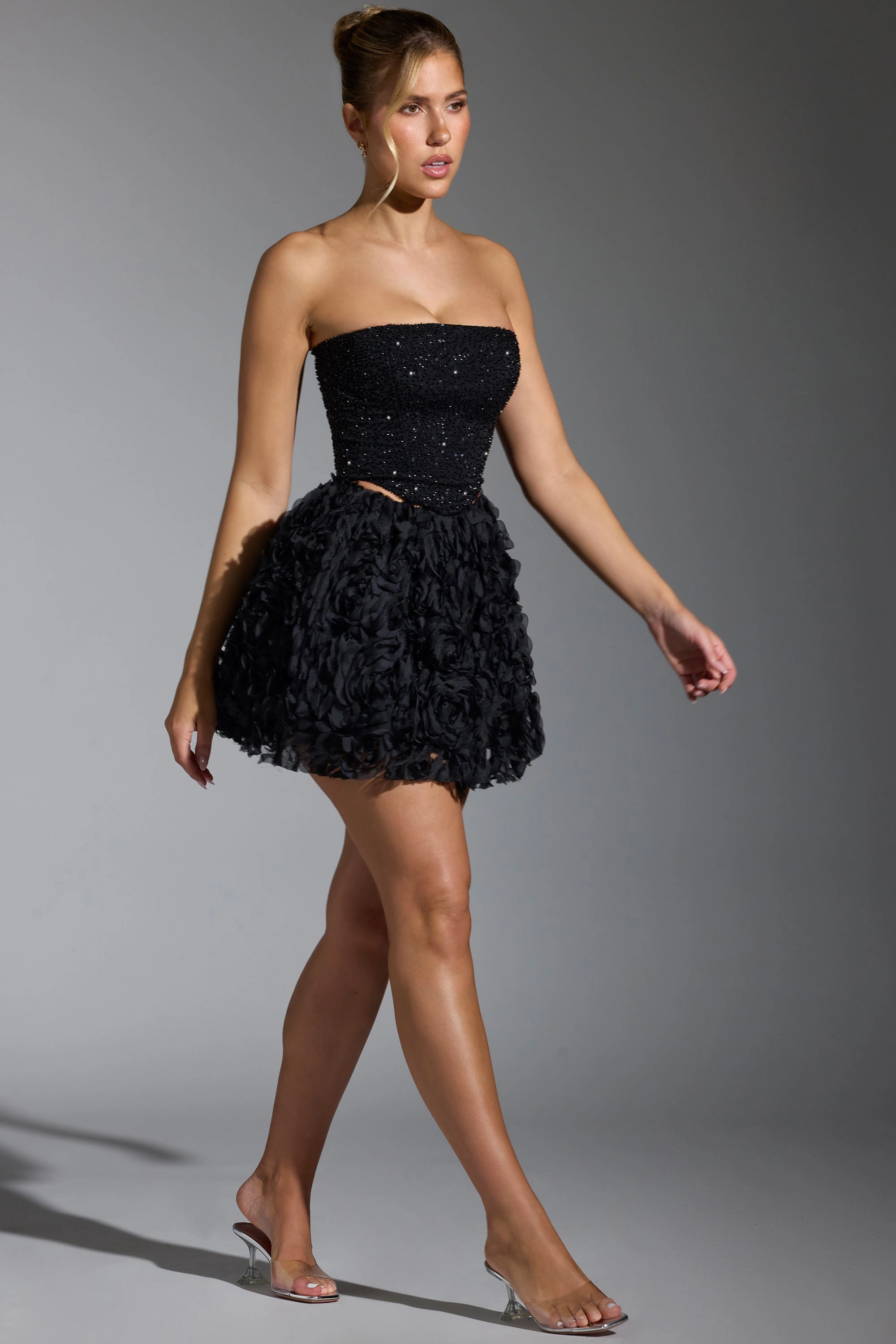 Floral-Appliqu Mini Skirt in Black