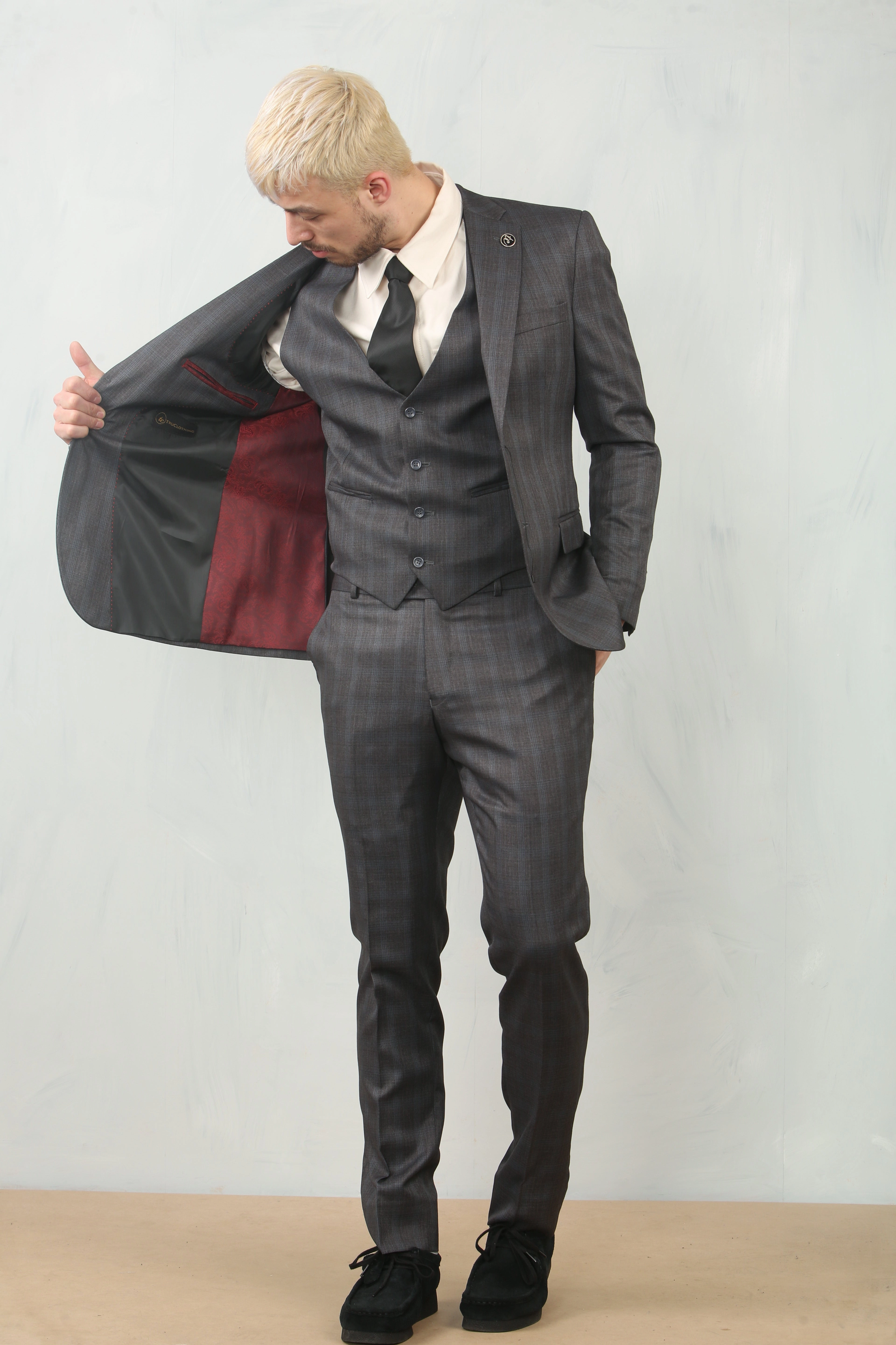 IM31 3 Piece Prince Of Wales Check Suit