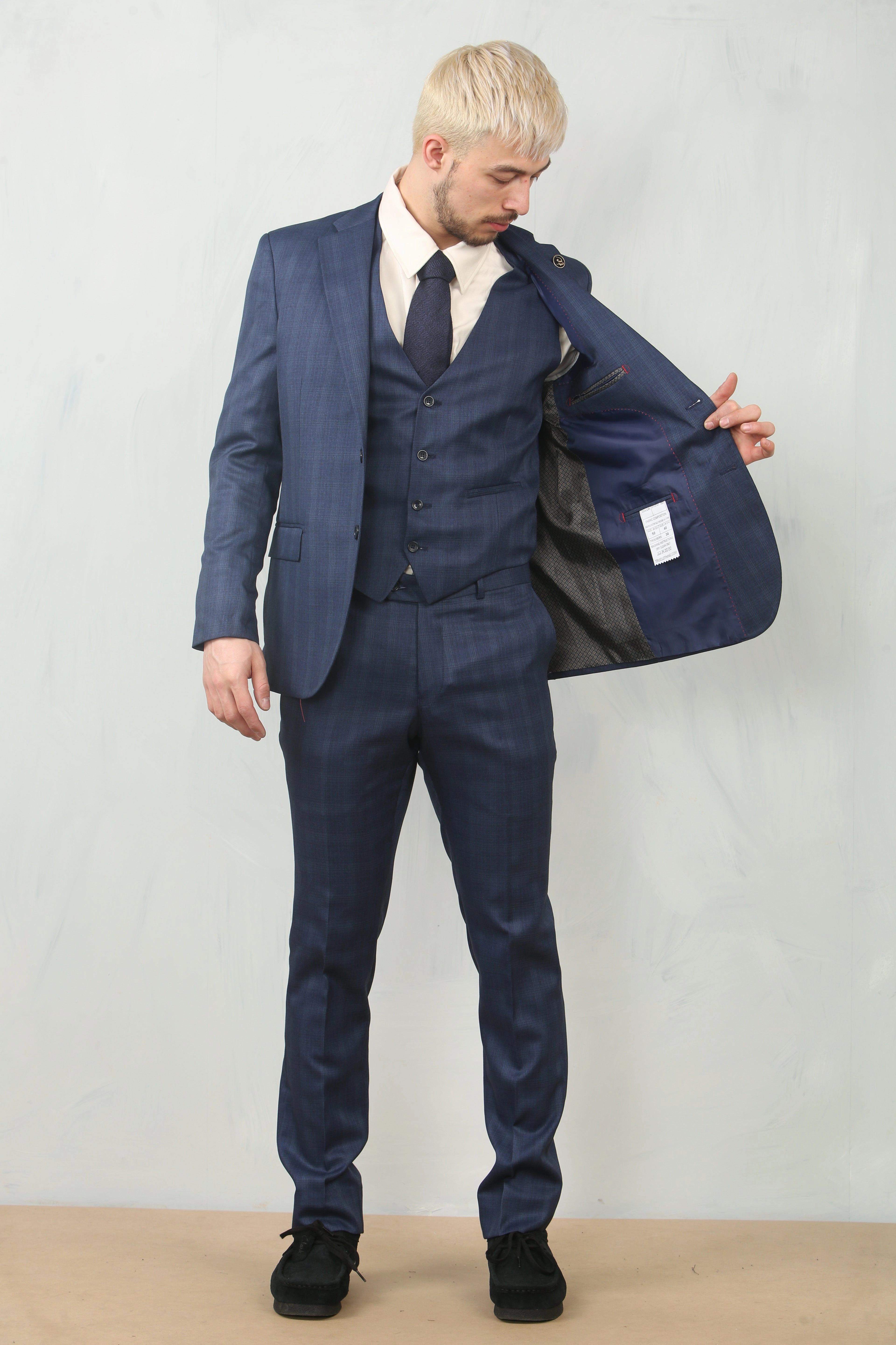 IM31 3 Piece Prince Of Wales Check Suit