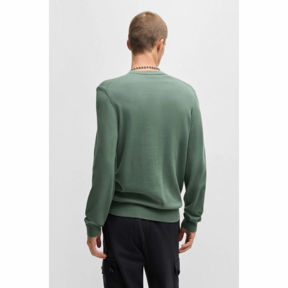 Knitted cotton sweater with red logo label