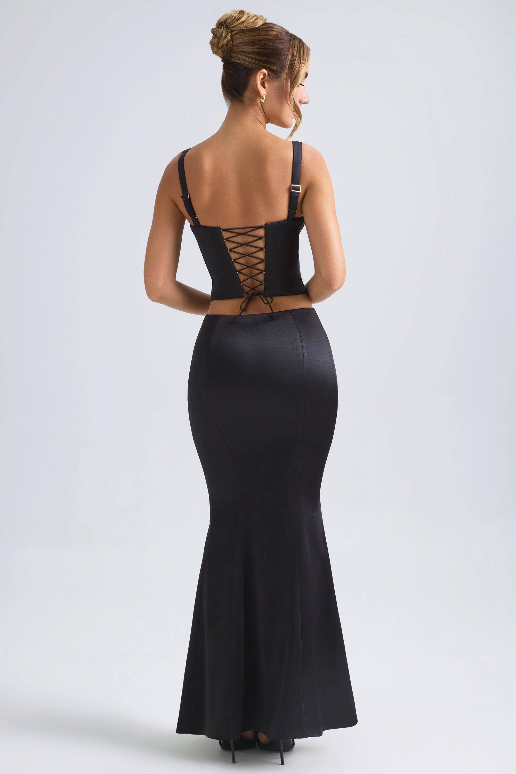 Mid-Rise Fishtail Maxi Skirt in Black
