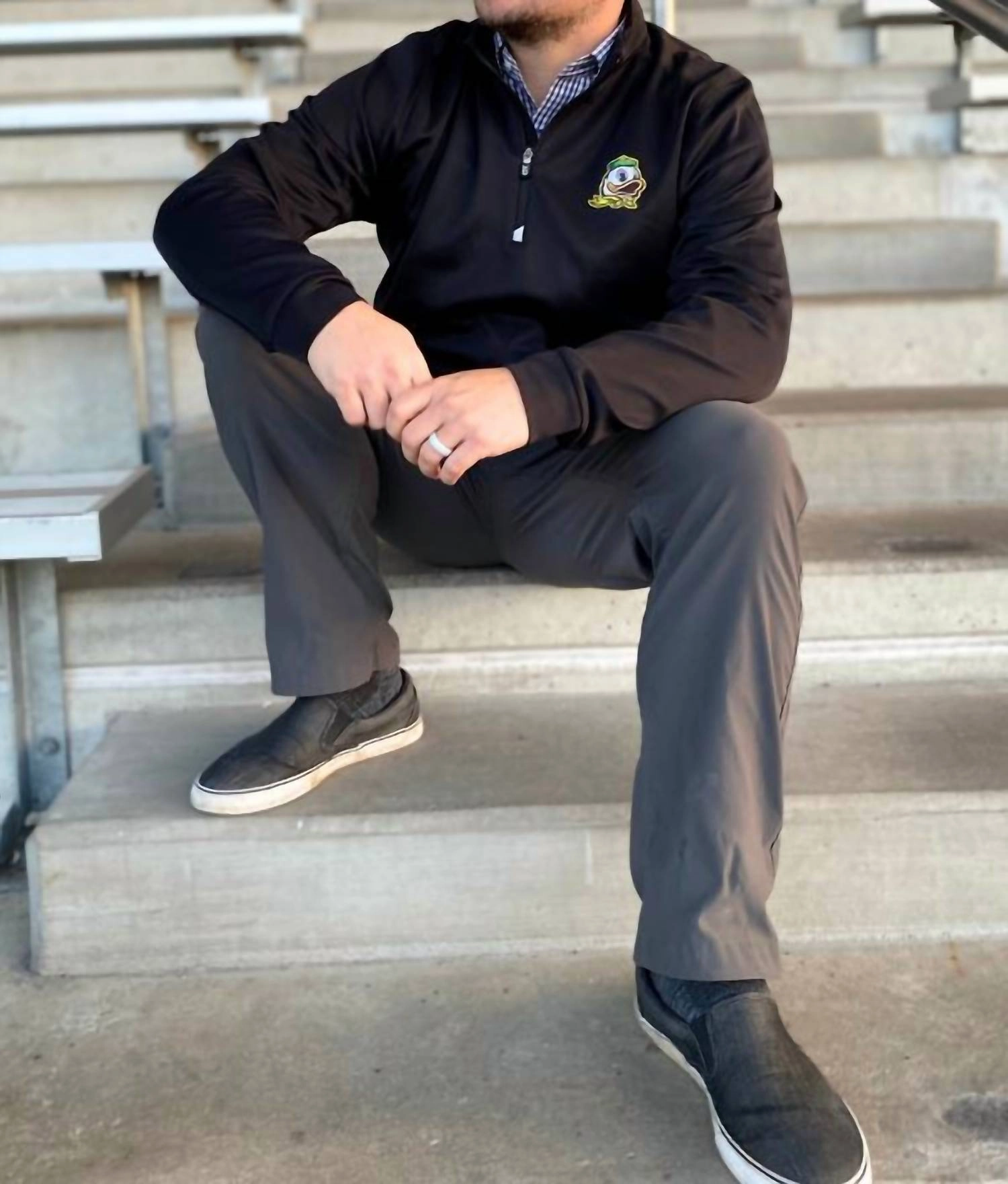 Oregon Ducks 1/4 Zip Traverse Pullover In Black