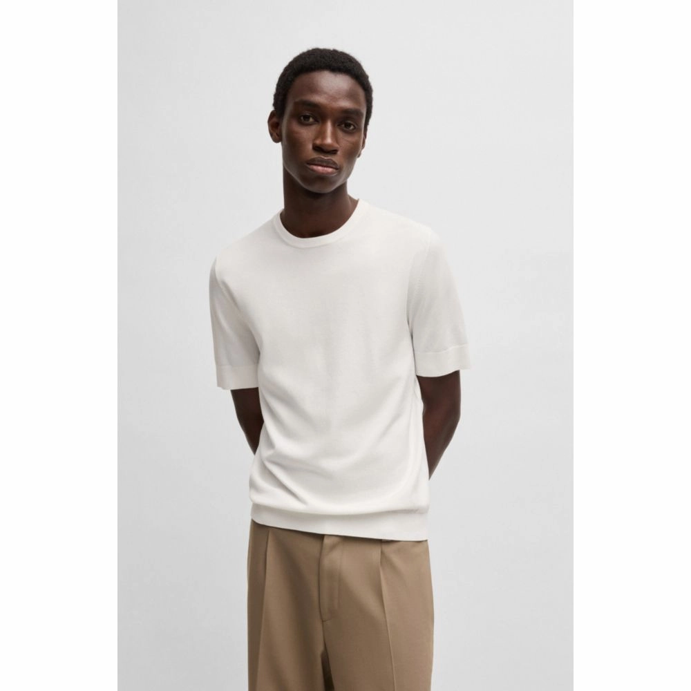 Regular-fit knitted sweater with short sleeves