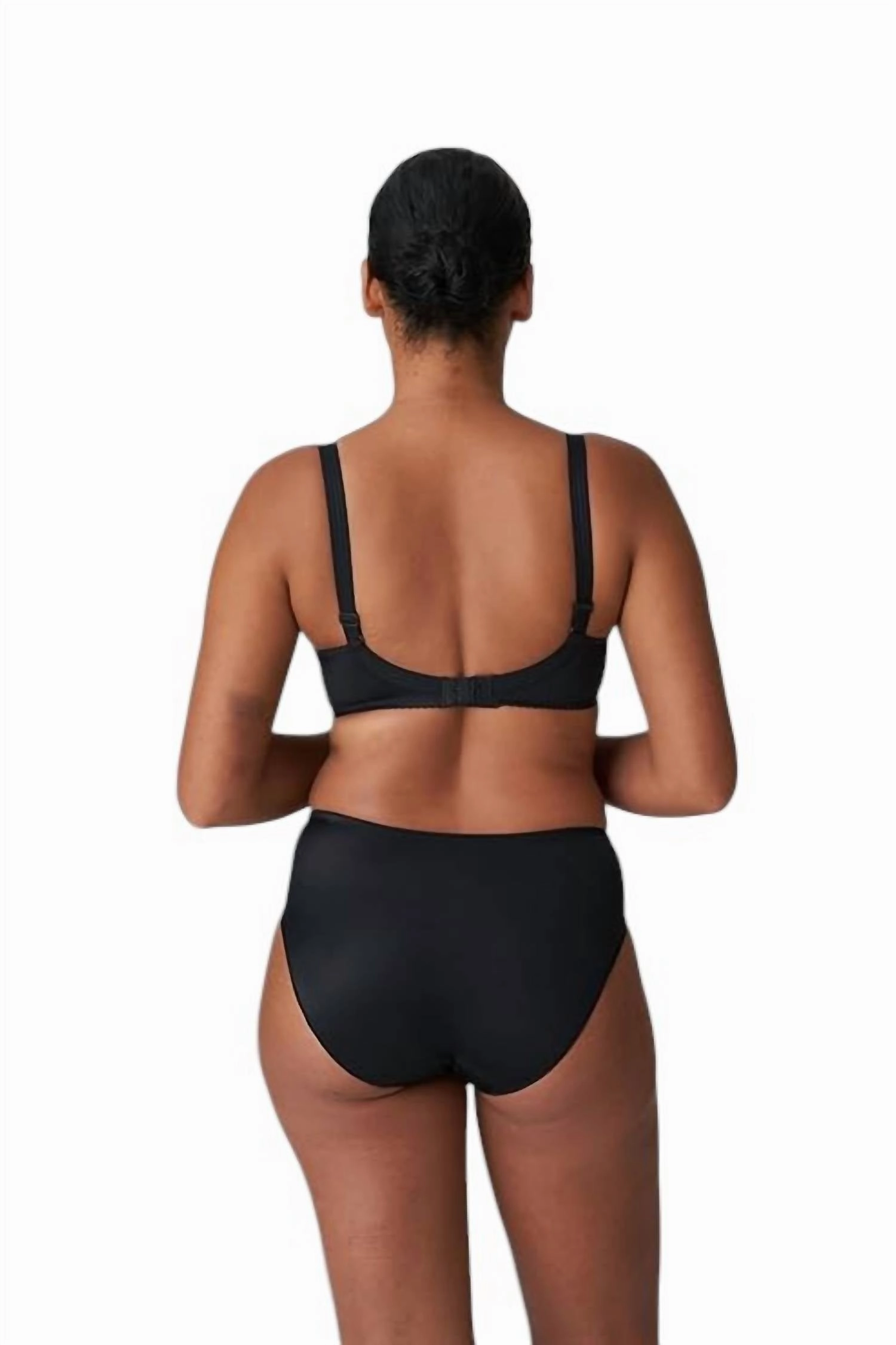 Satin Seamless Underwire Bra In Black