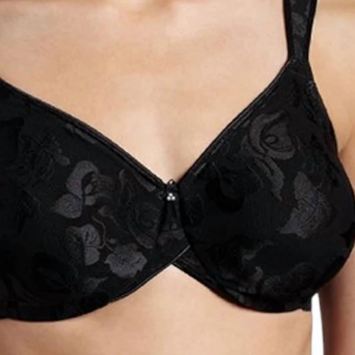 Seamless Full Figure Underwire Bra In Black