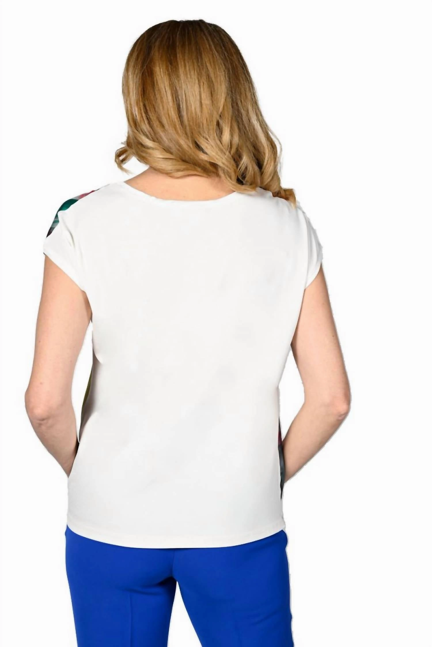 Short Sleeve Loose Fitting Top In Multi/vanilla