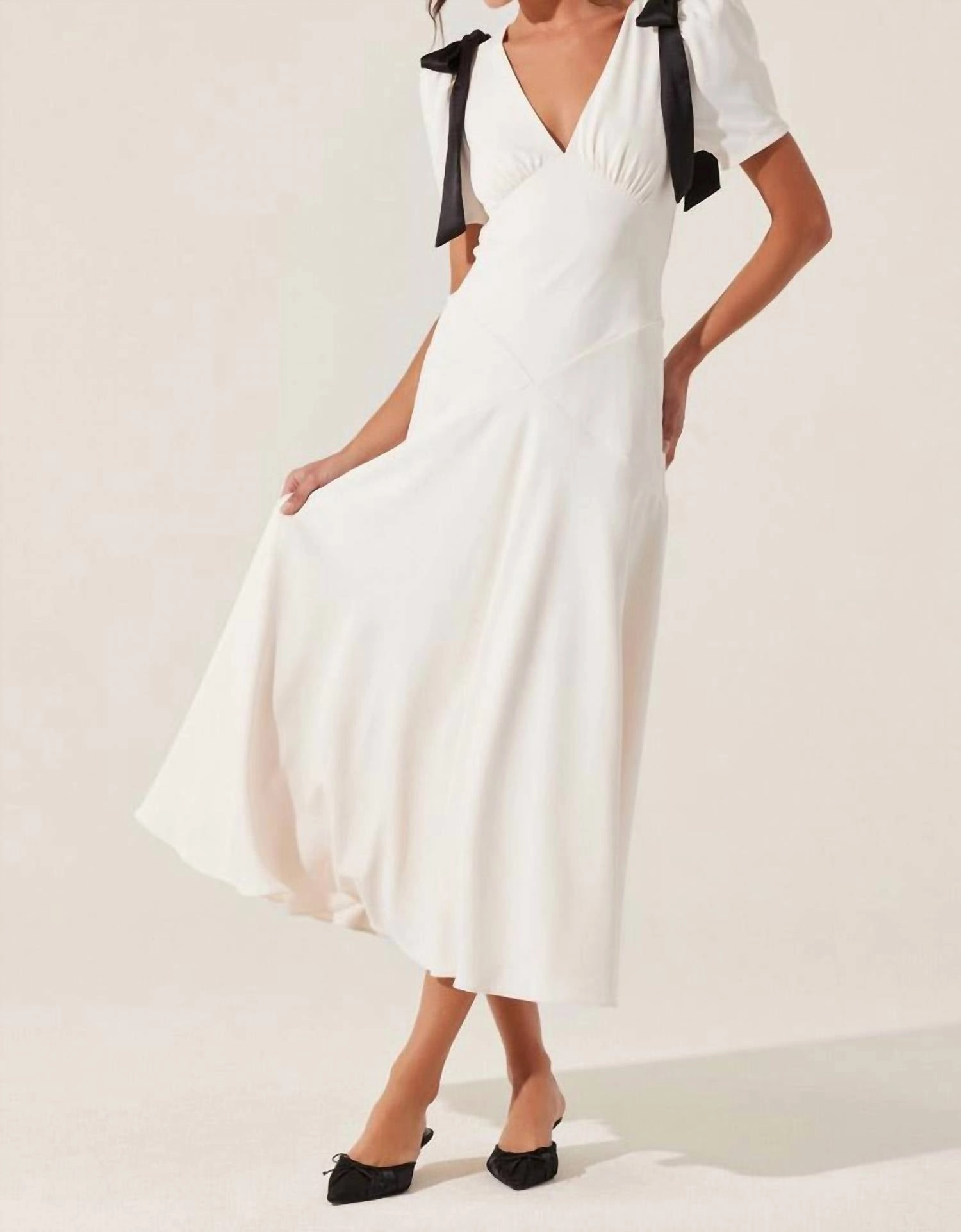 Sienna V-Neck Dress In White