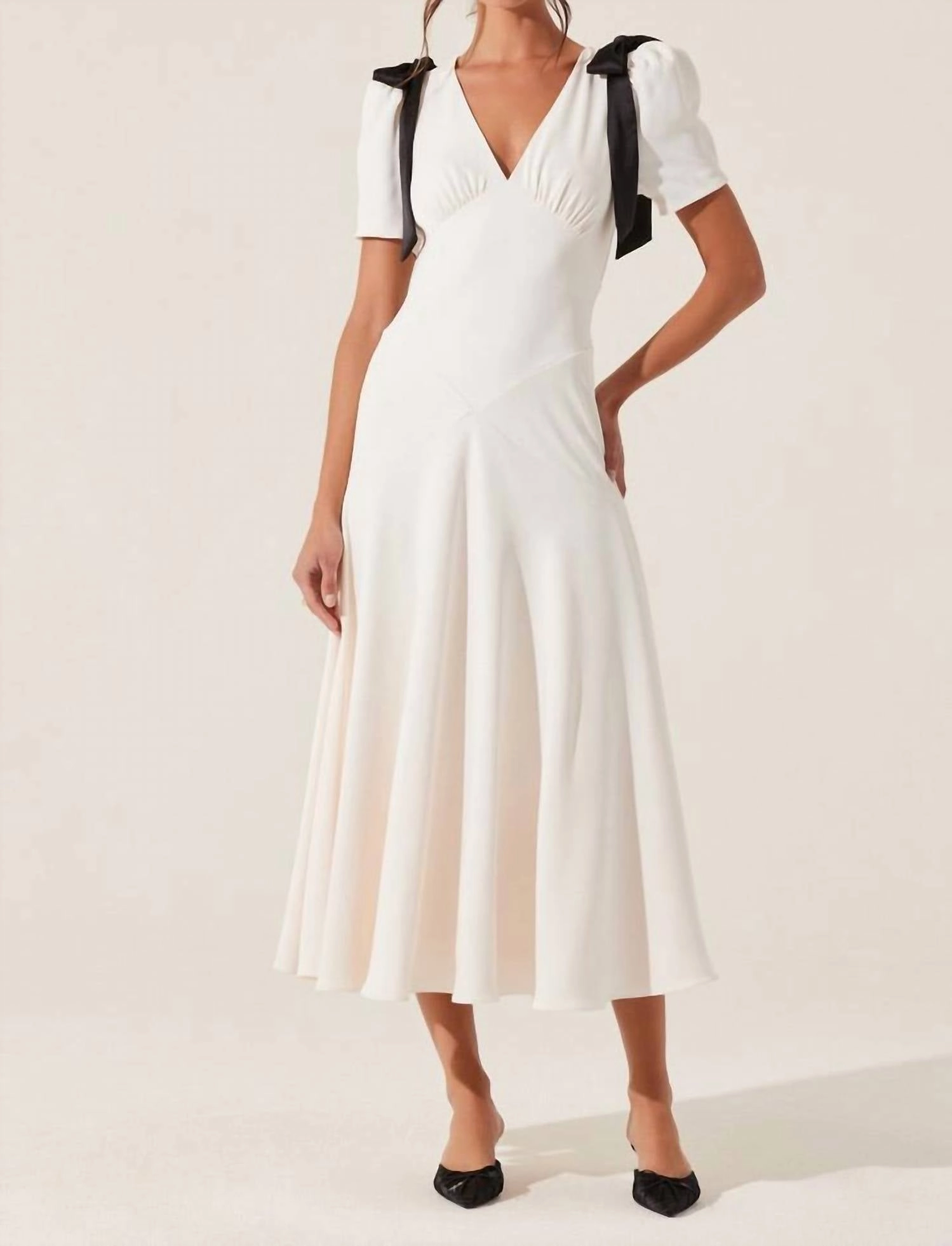 Sienna V-Neck Dress In White