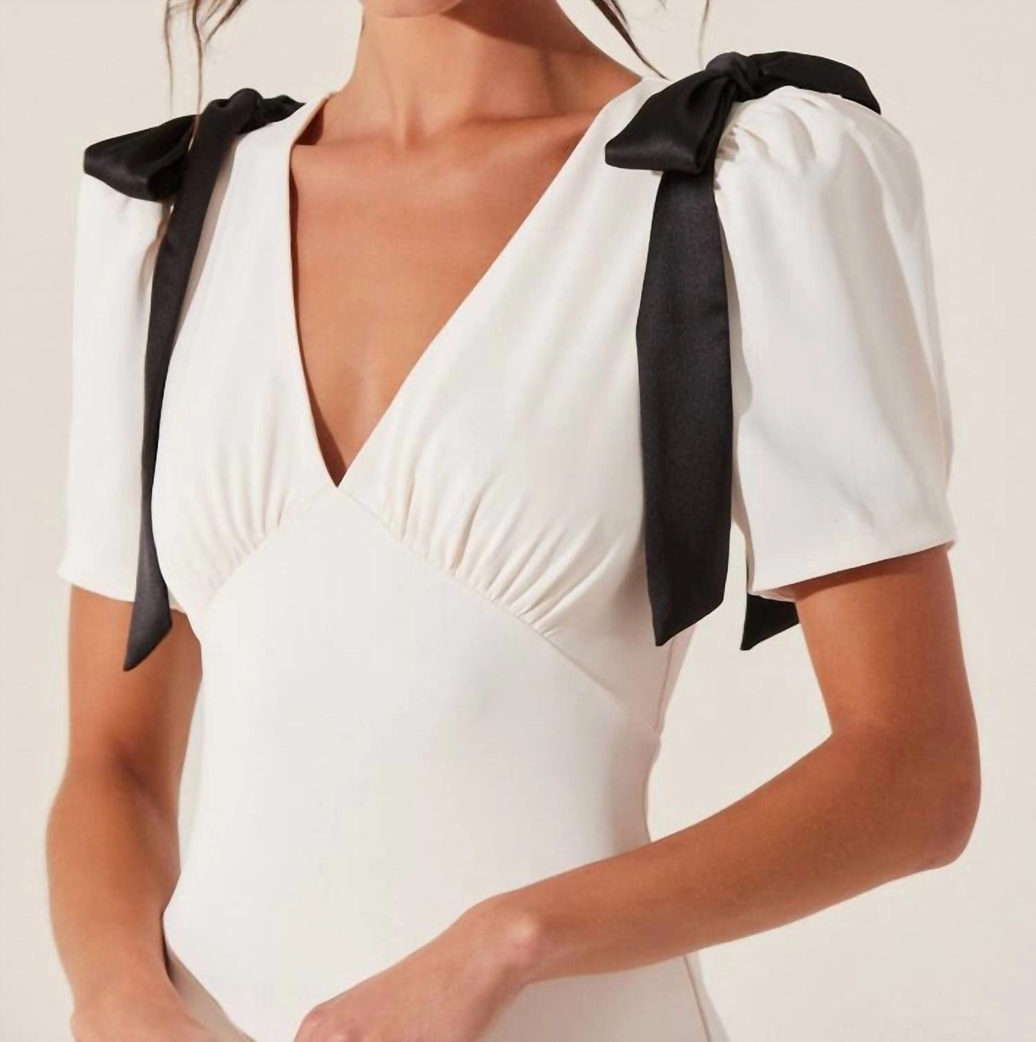 Sienna V-Neck Dress In White