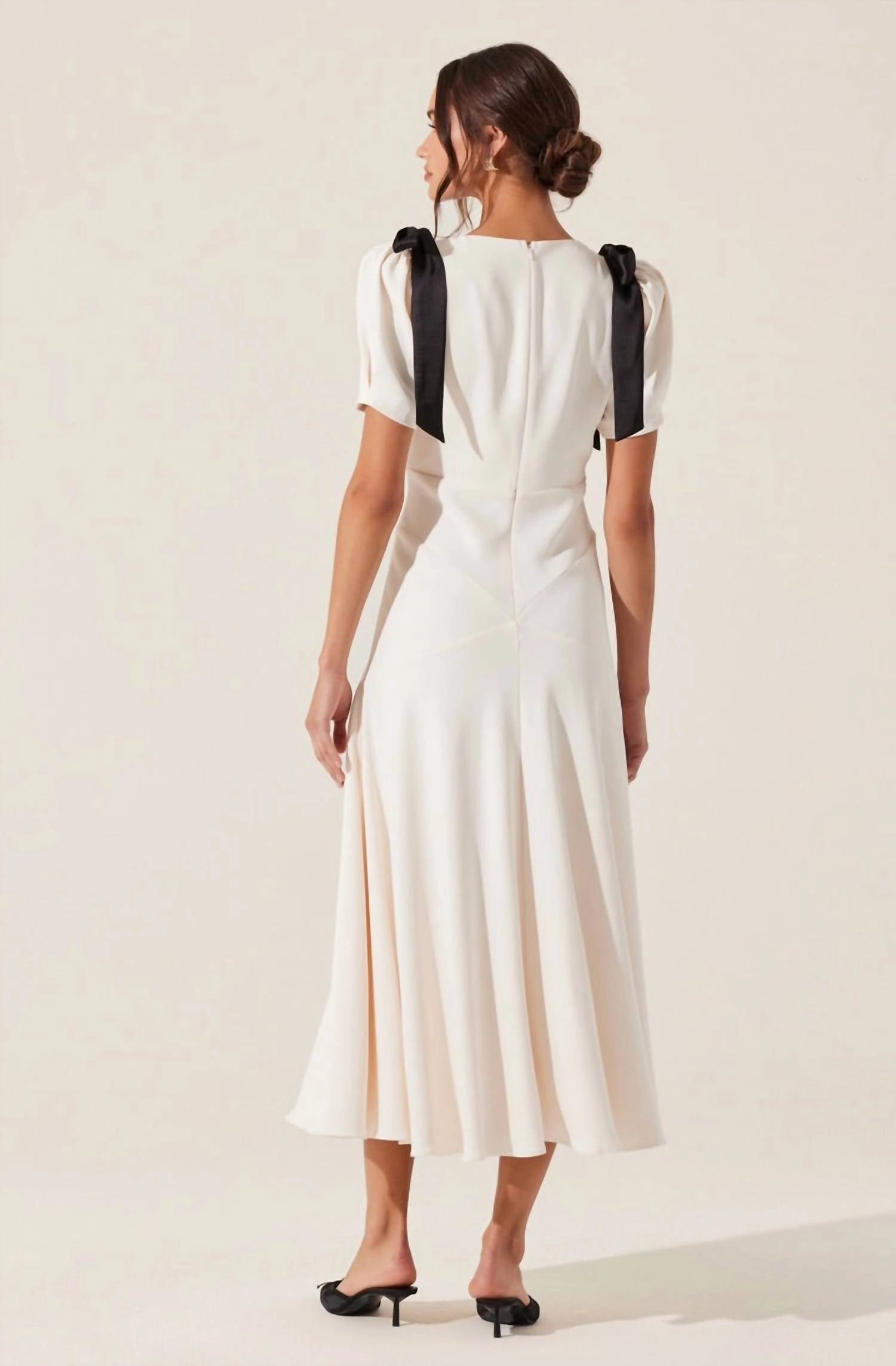 Sienna V-Neck Dress In White
