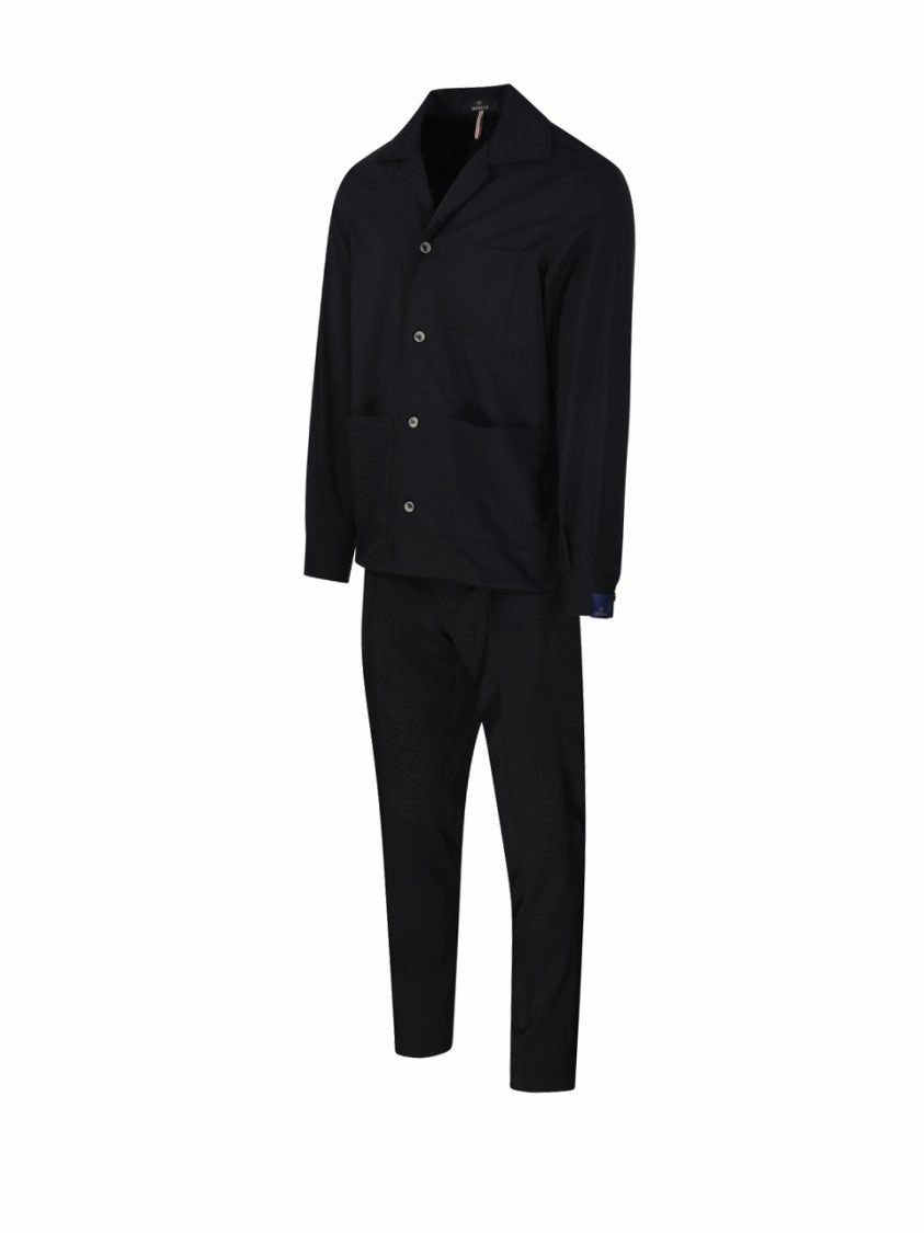 Tailored Black Suit With Classic Collar And Slim-Fit Trousers