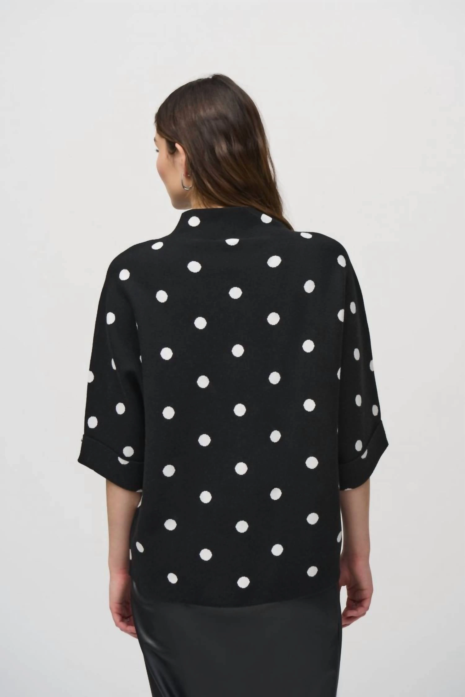 Two-Tone Polka Dot Boxy Sweater Top In Black/vanilla