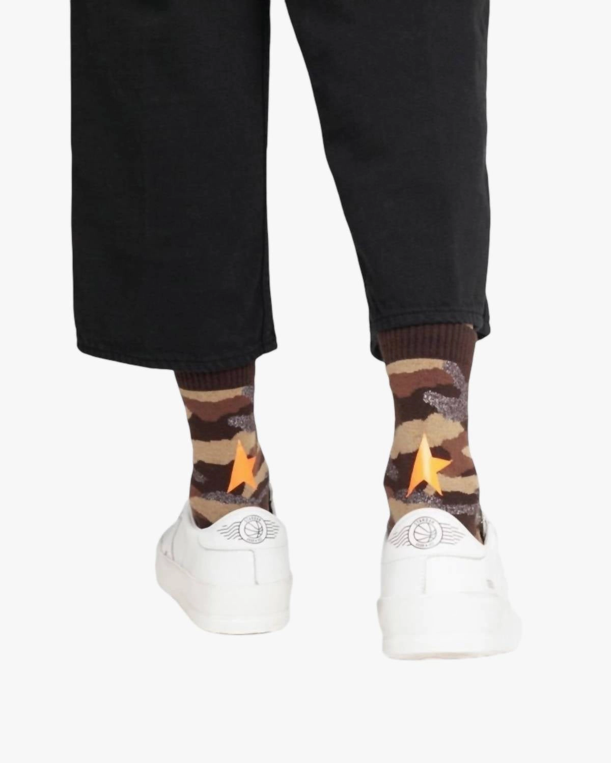 Women's Colorful Print Socks In Brown Camo/fluorescent Orange
